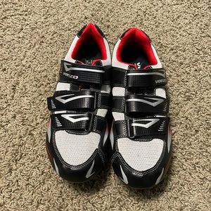 Venzo Black Gray Cycling Shoe for Peloton bike
